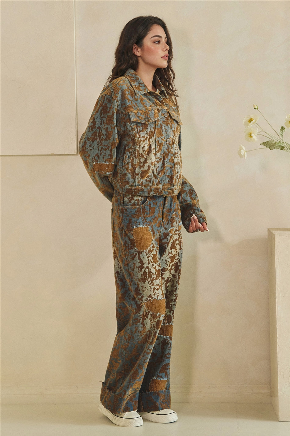 EJ31035_BROWNDENIM_5560442