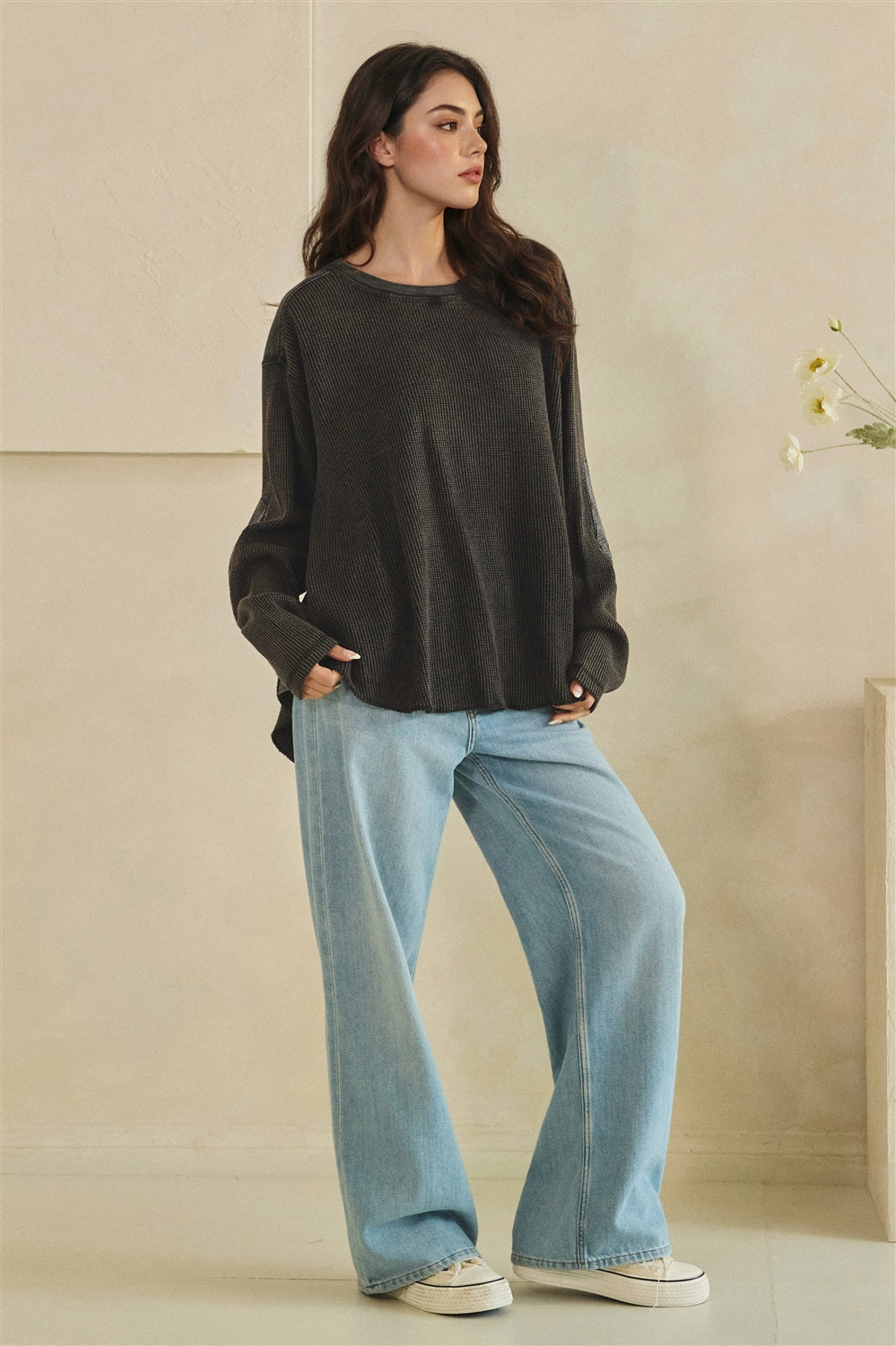 ET30536_BLACK_5562061