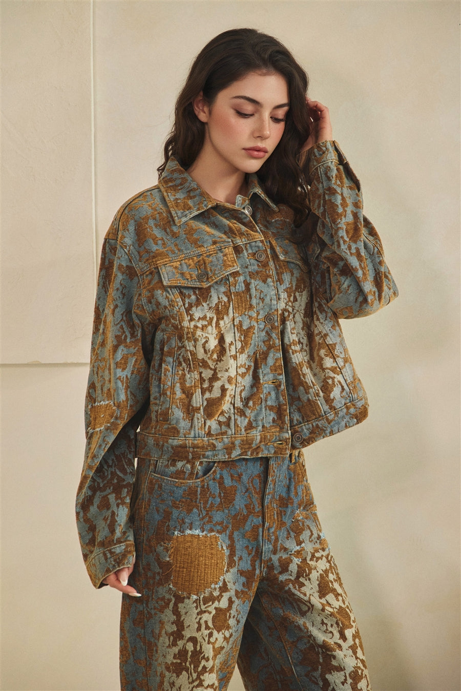 EJ31035_BROWNDENIM_5560434