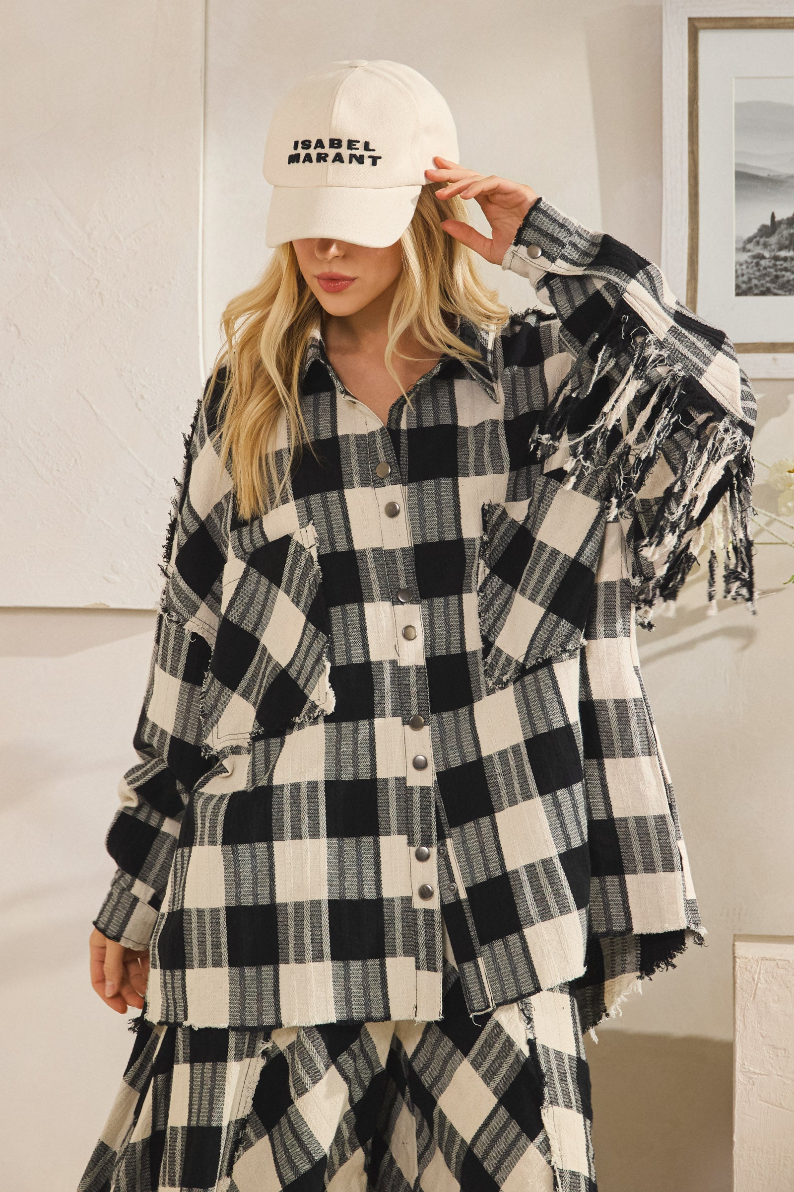 BT1180_BLACKWHITE_4612216