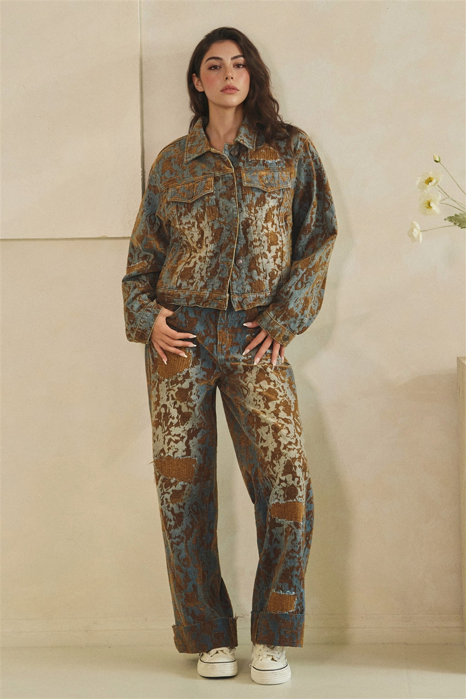EJ31035_BROWNDENIM_5560441