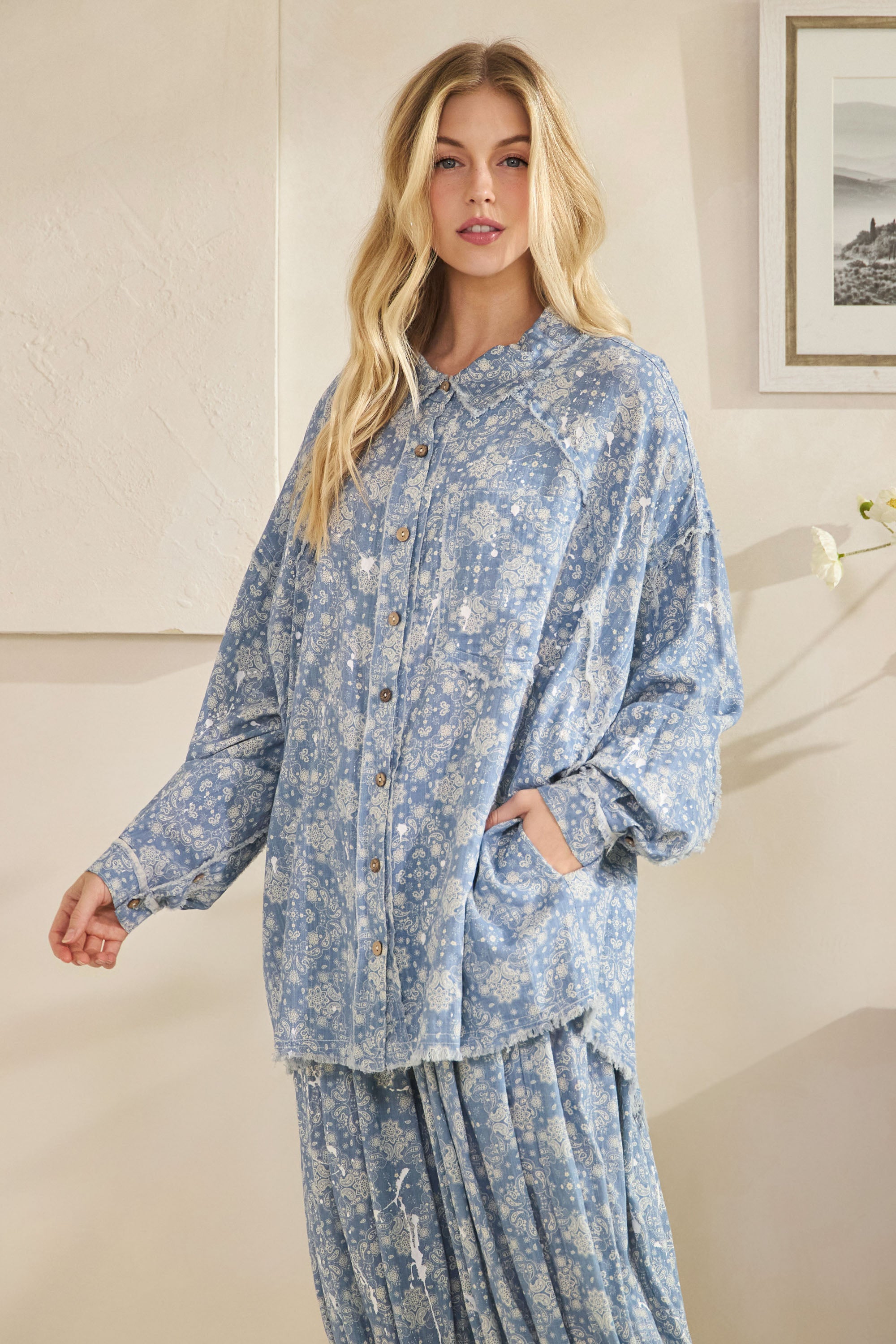 ET40030_BLUE_4756008