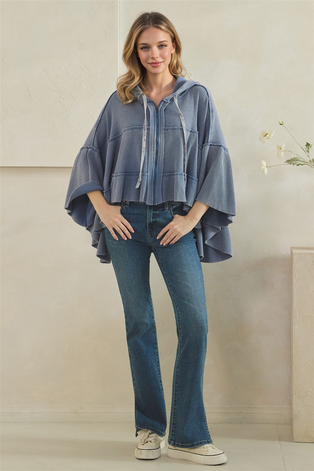 EJ31002_LTBLUE_5640526