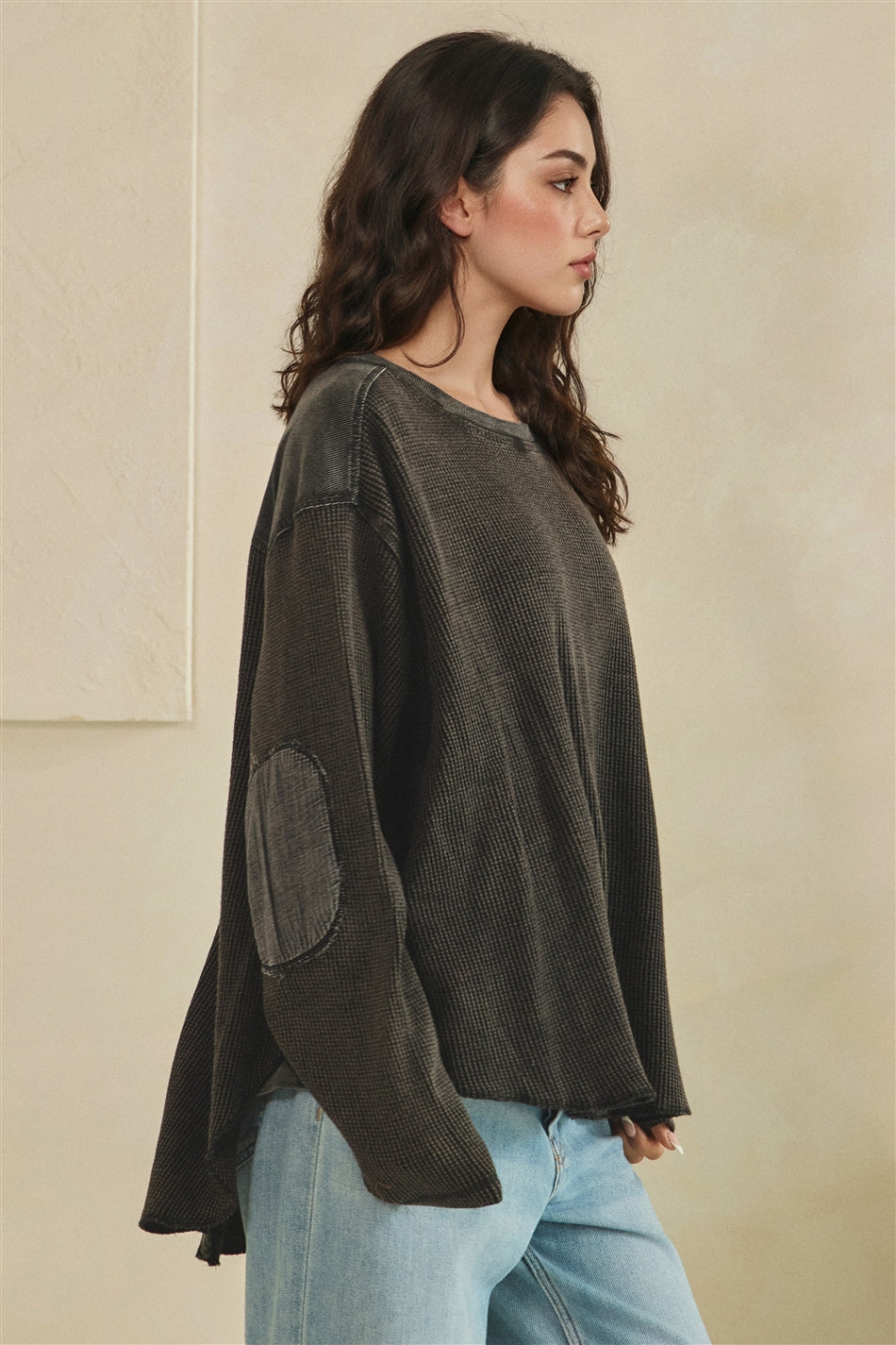ET30536_BLACK_5562060