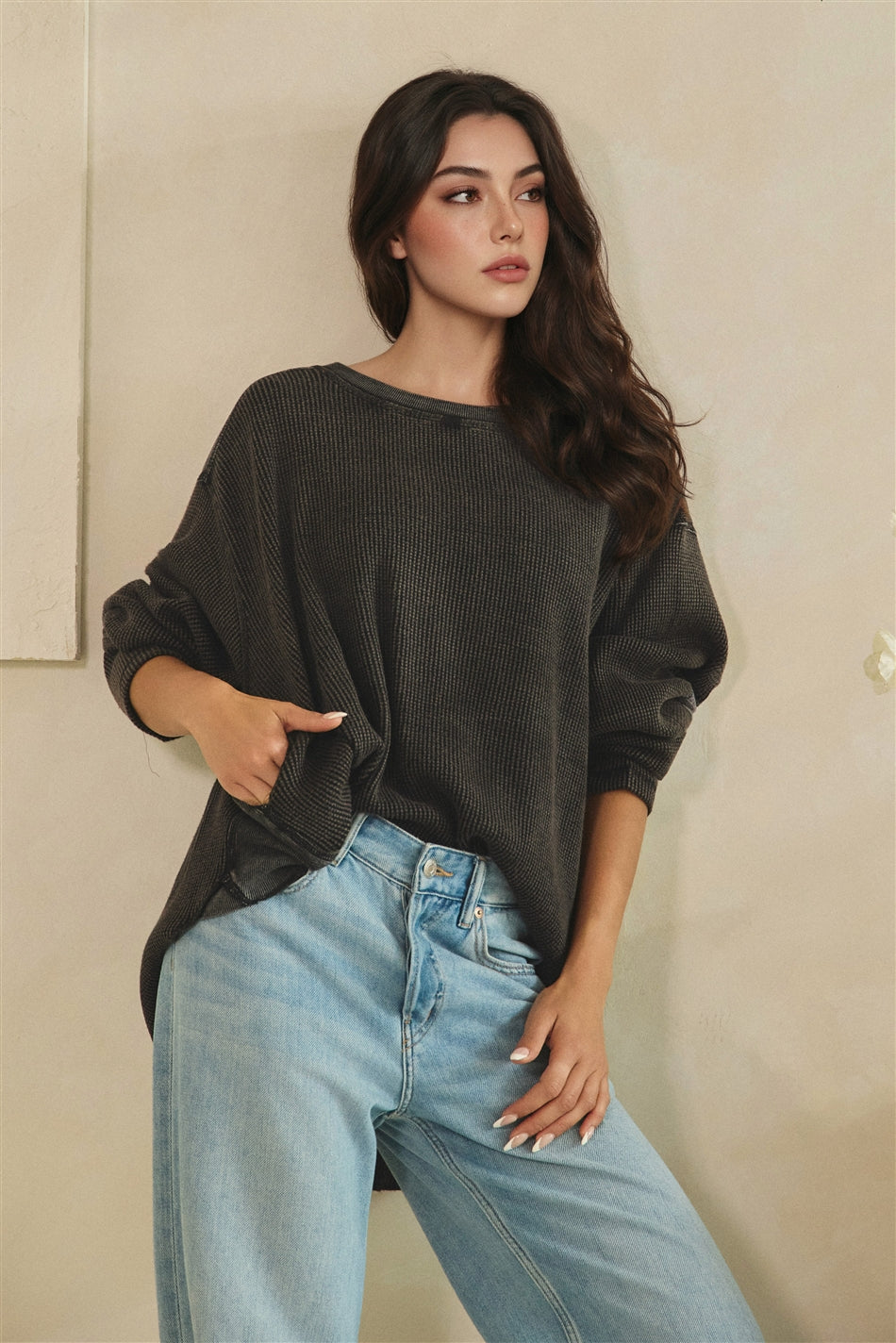 ET30536_BLACK_5562065