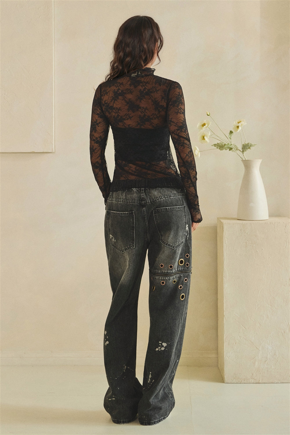 ET35012_BLACK_5563957