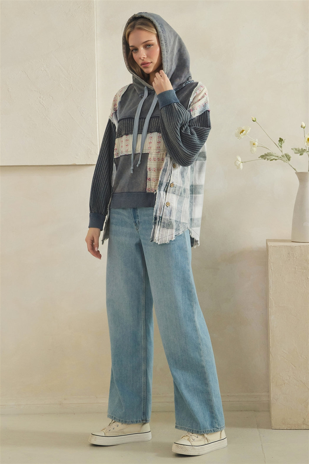 JT0949_BLUE_5643736