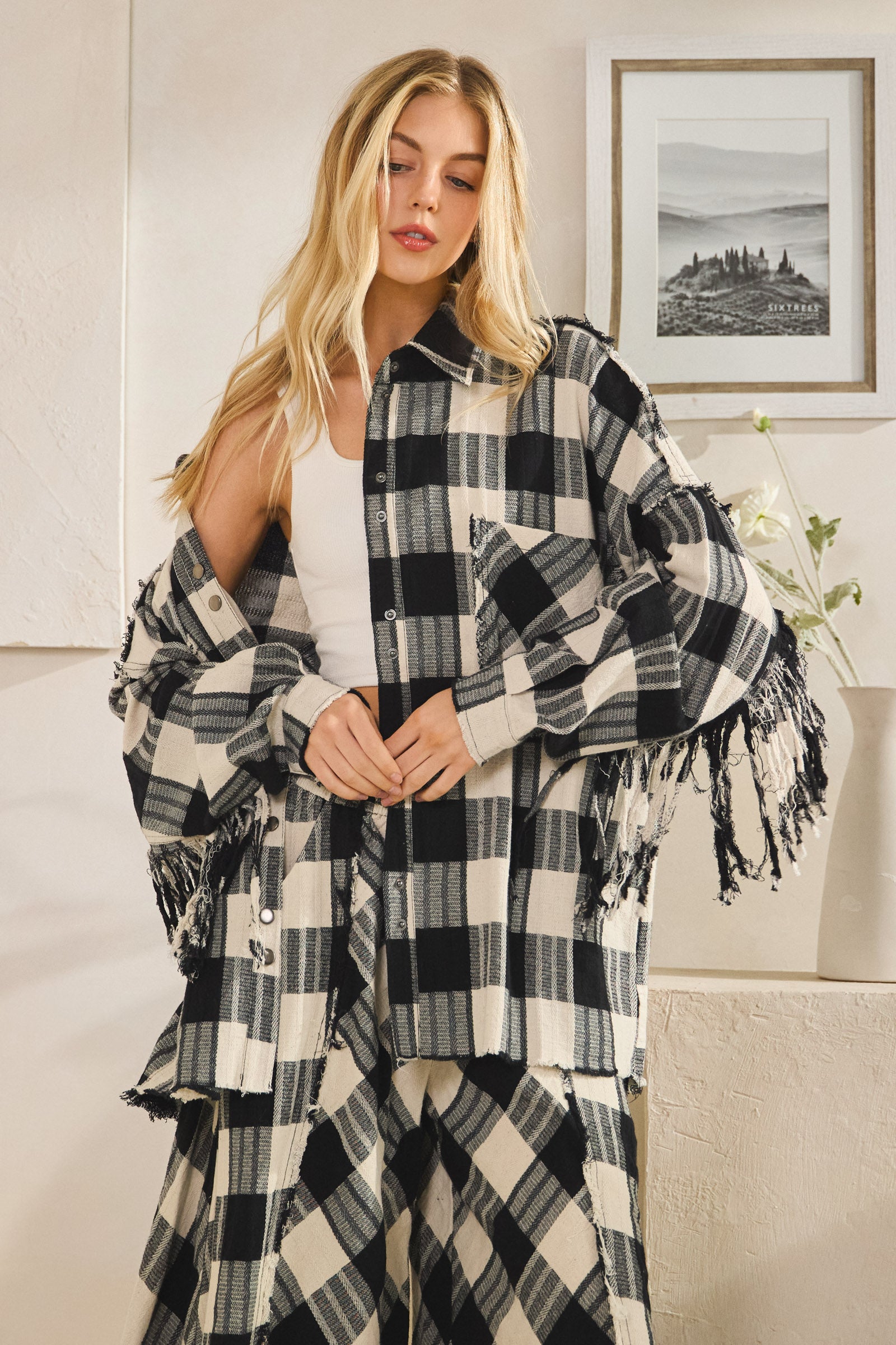 BT1180_BLACKWHITE_4612211