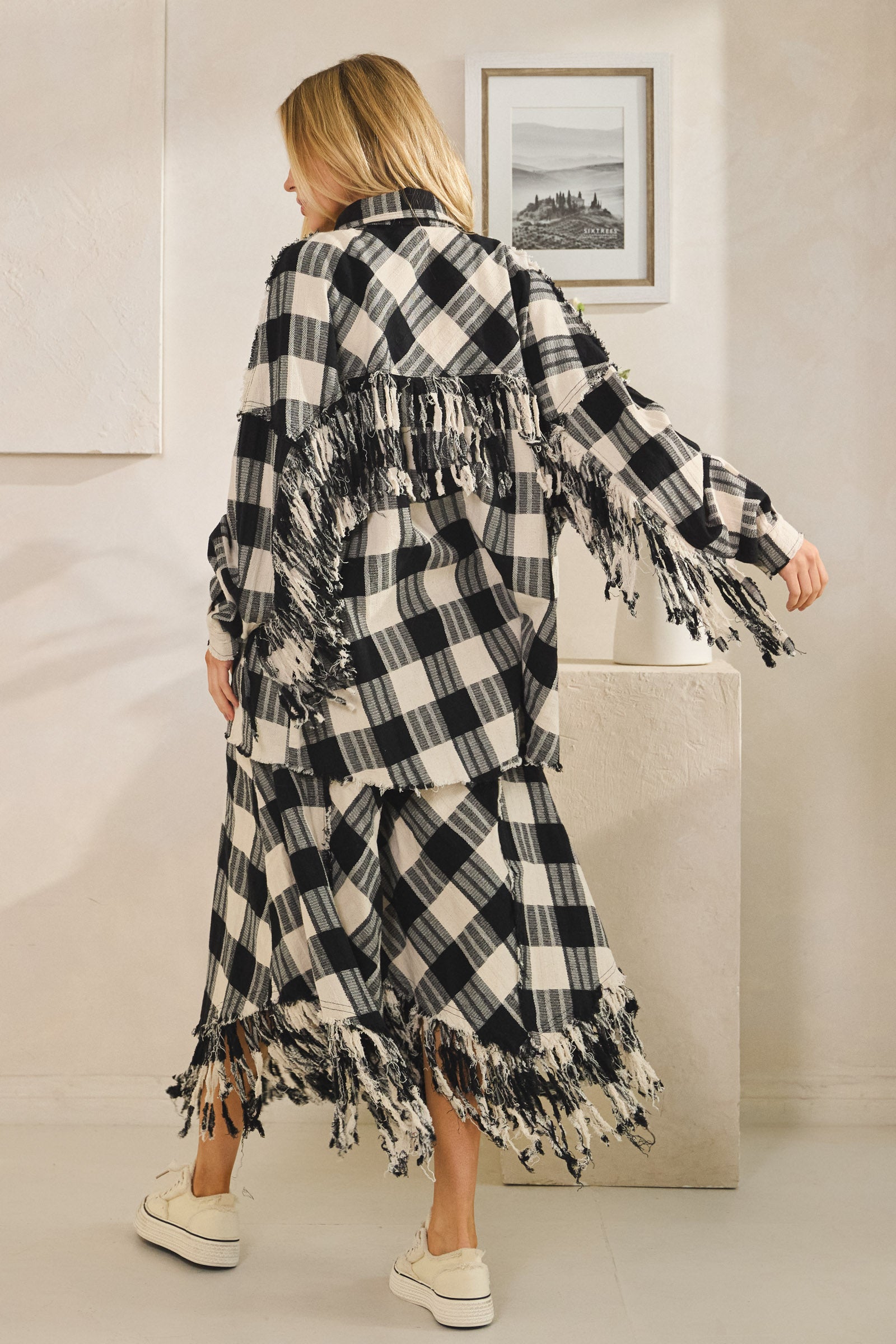 BT1180_BLACKWHITE_4612220