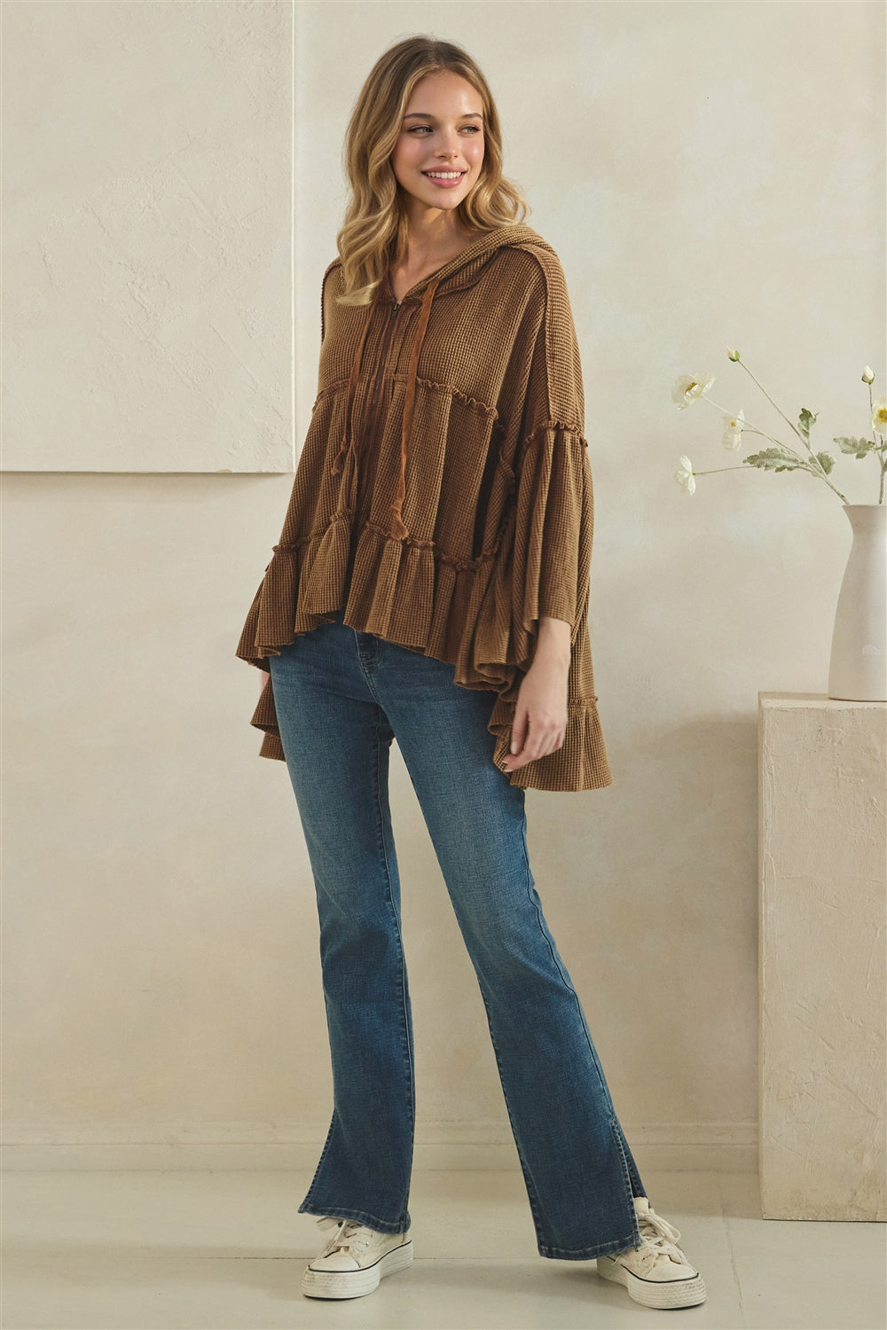 EJ31002_CAMEL_5640538
