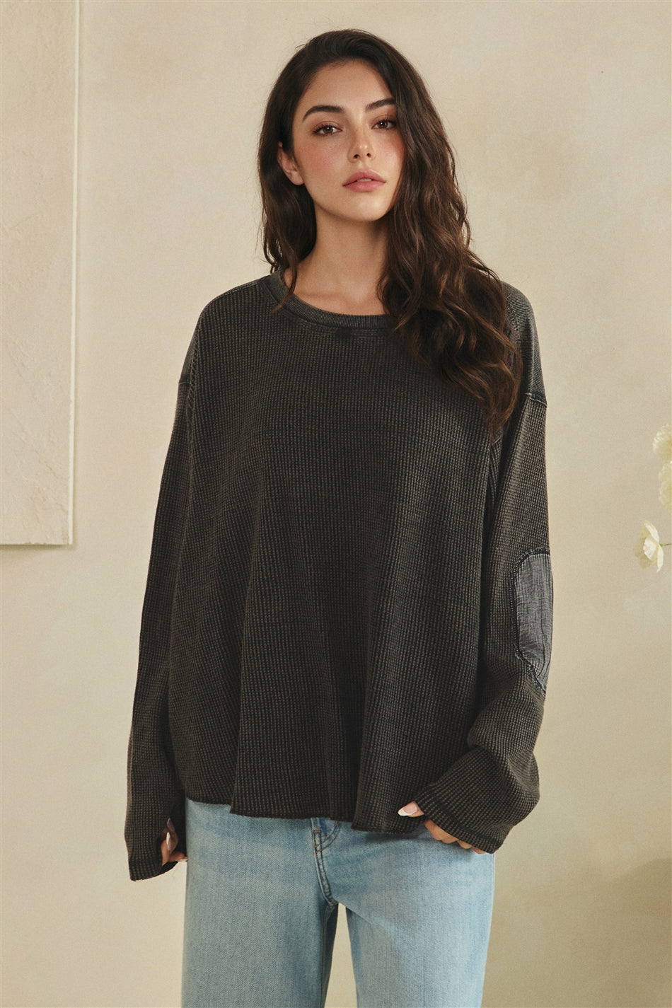 ET30536_BLACK_5562059