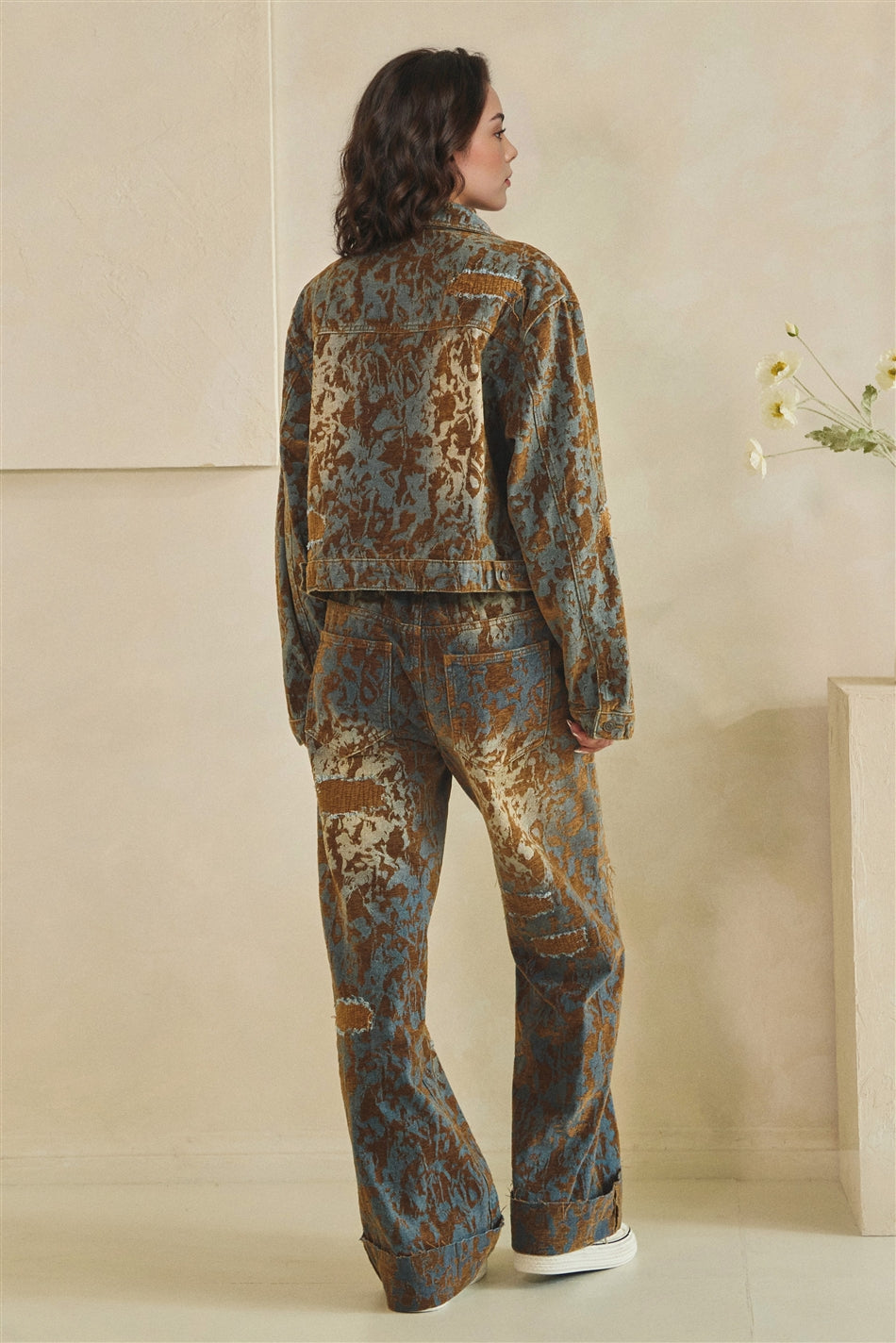 EJ31035_BROWNDENIM_5560443