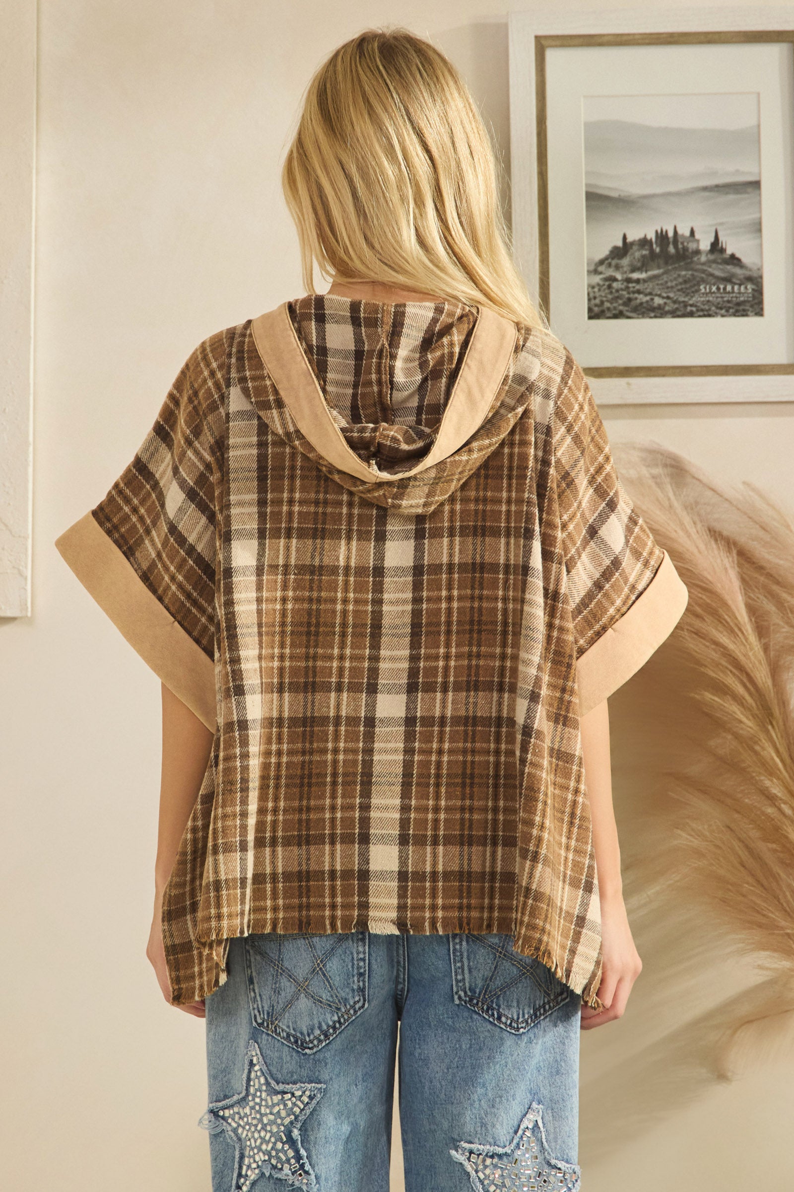 EJ40019_BROWN_4470471