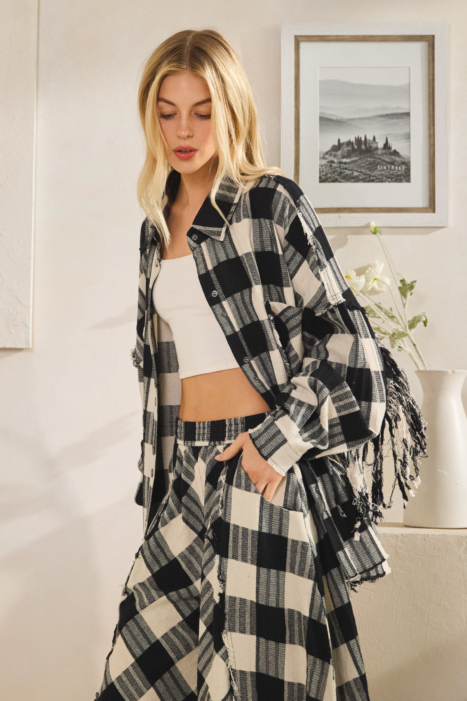 BT1180_BLACKWHITE_4612213