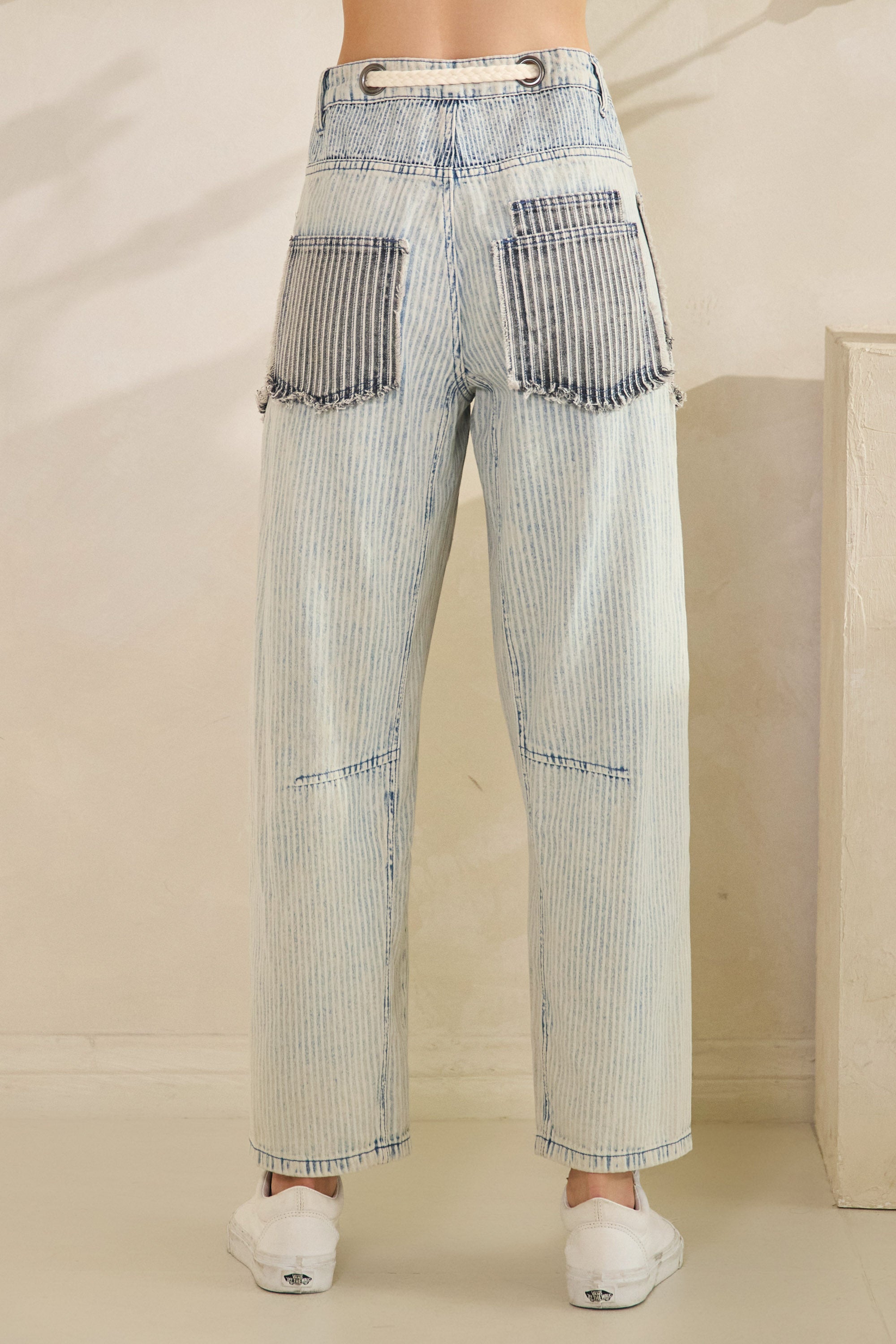 BP1037_BLUEMULTI_4756338