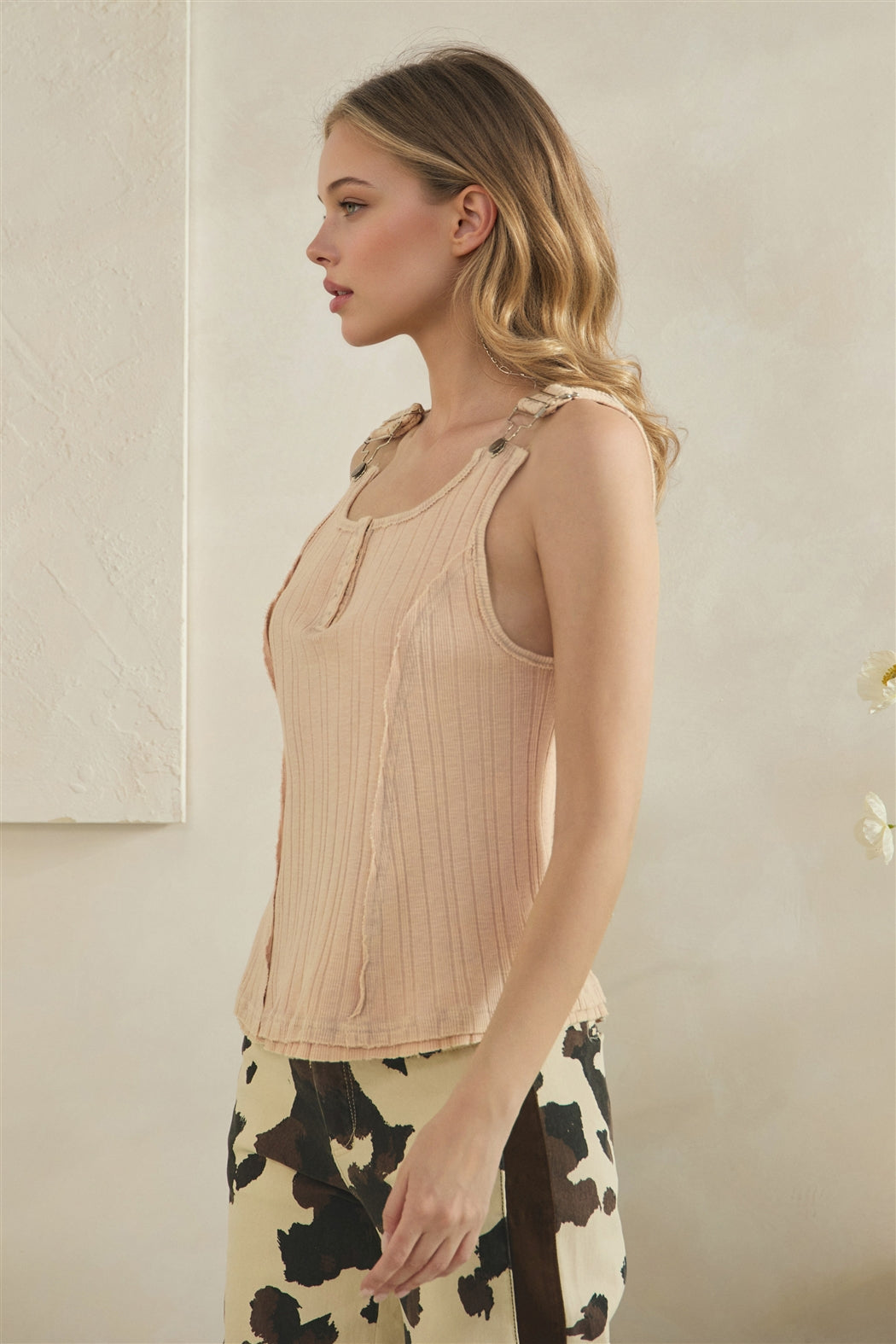 BT1221_PEACH_5640421