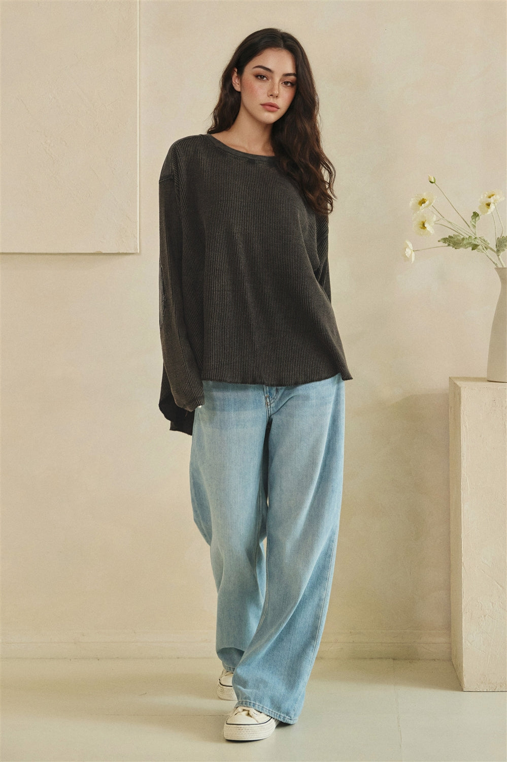 ET30536_BLACK_5562058