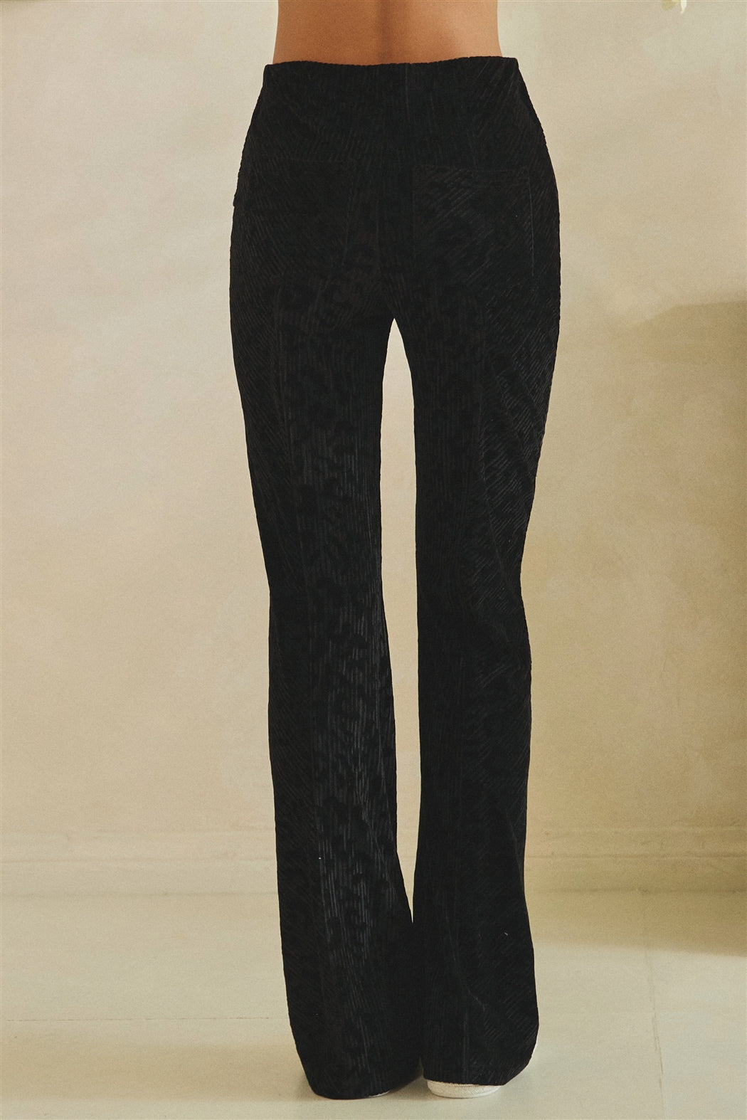 JP1137_BLACK_5569309