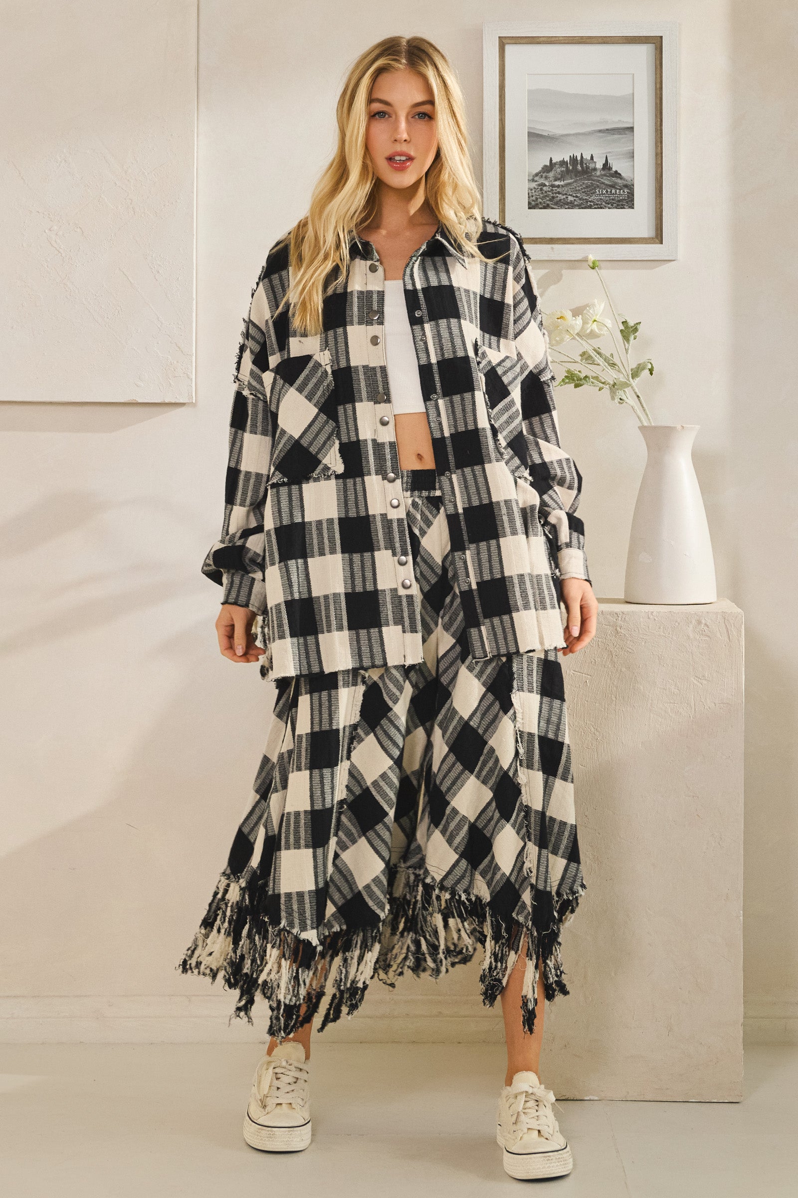 BT1180_BLACKWHITE_4612219