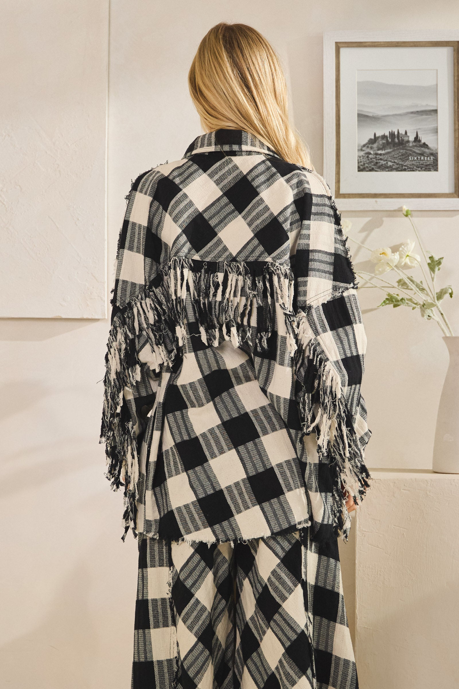 BT1180_BLACKWHITE_4612217